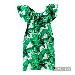 👗 Beautiful tropical print summer dress